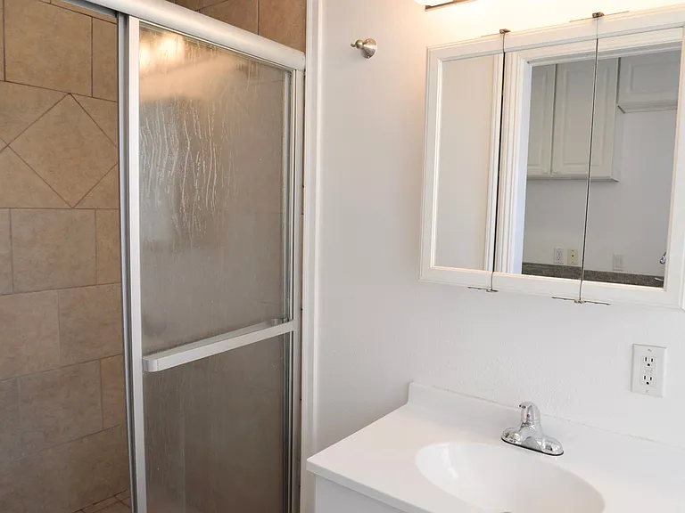 2601 S. El Camino Real — Photo 9