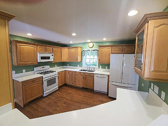 2nd image of 1407-274 Middle Rd