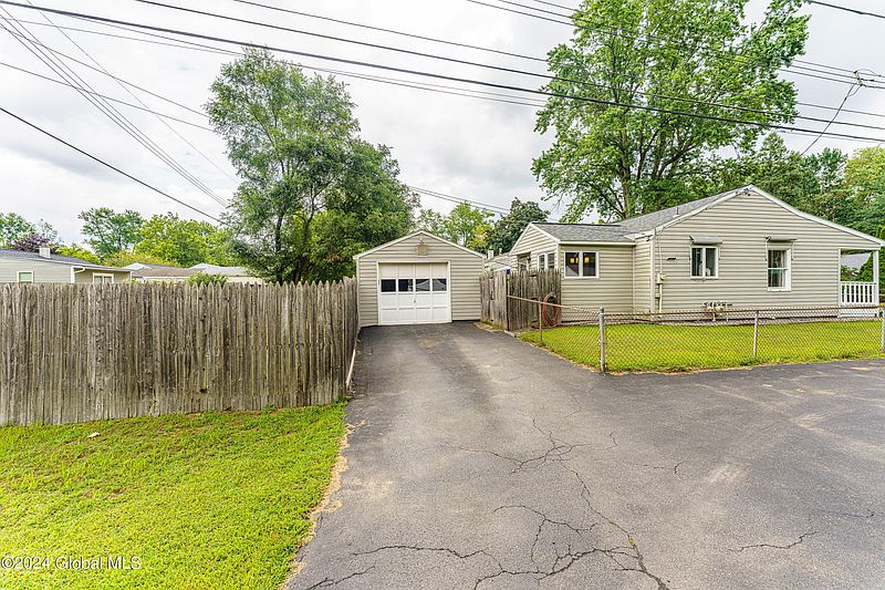 5th image of 2 Hanifin Avenue