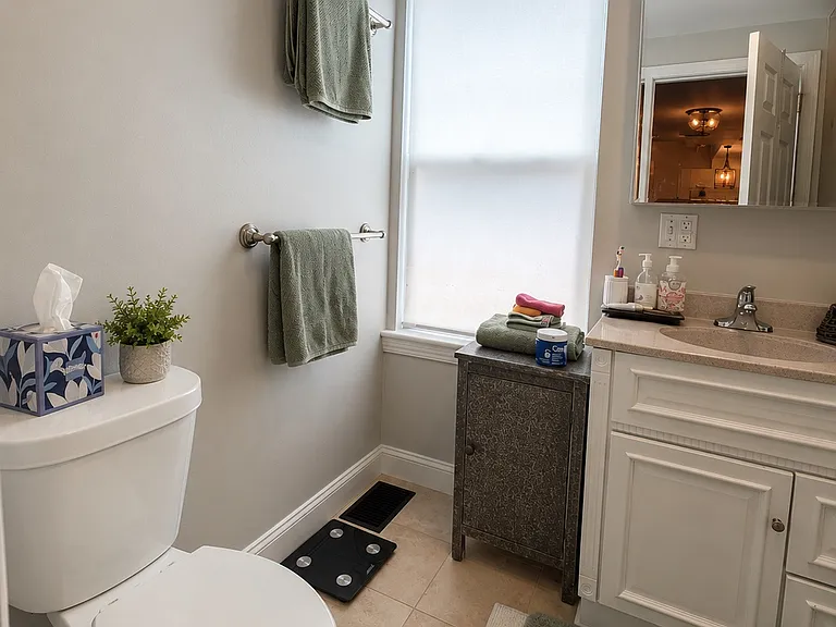 13 Pomeworth St #1R — Photo 5