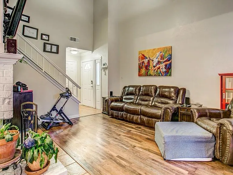 412 San Mateo Dr — Photo 10