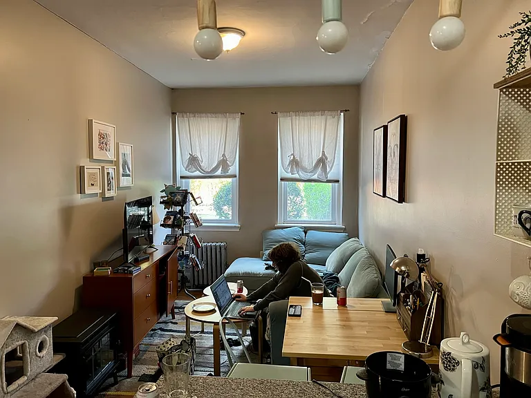 27 Lanark Rd #2 — Photo 5