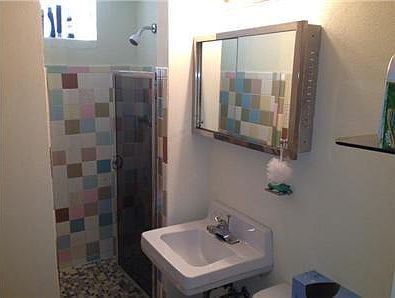 5th image of 1329 Cody Ave