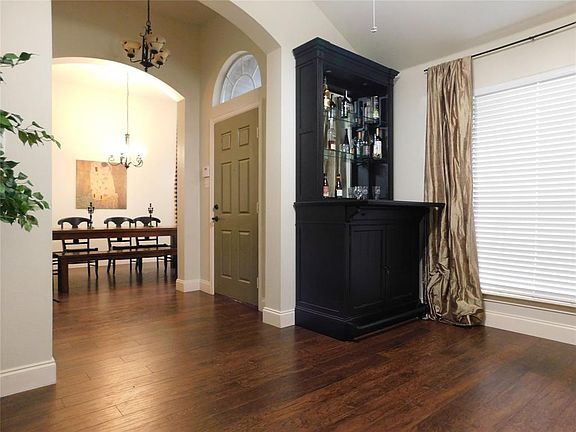5th image of 3019 Dorothy Ln