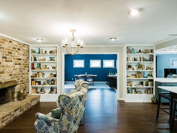 5th image of 305 Johnston St