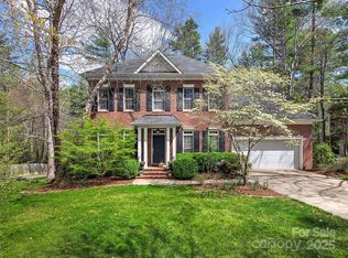 910 Woodvine Rd, Asheville, NC 28803