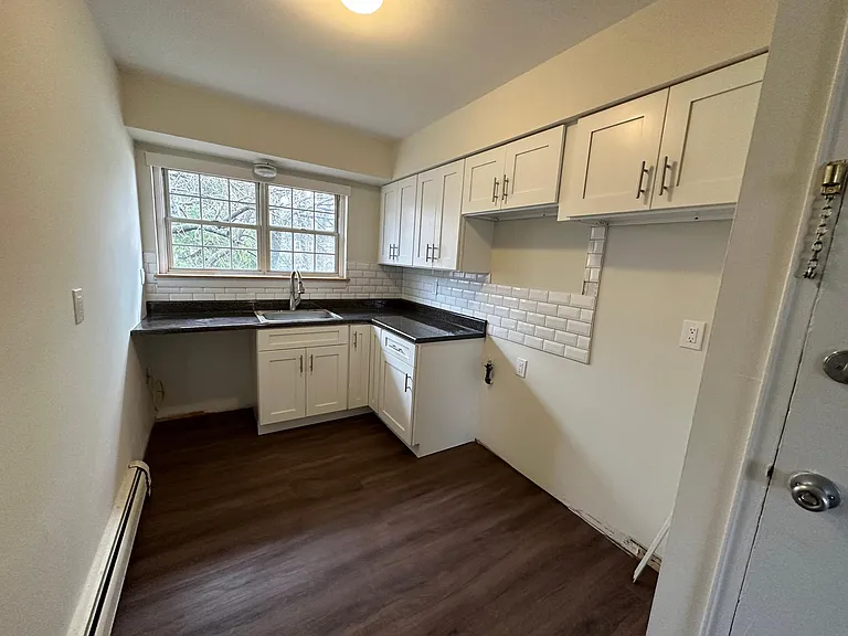 30 S Henry St #8B — Photo 6