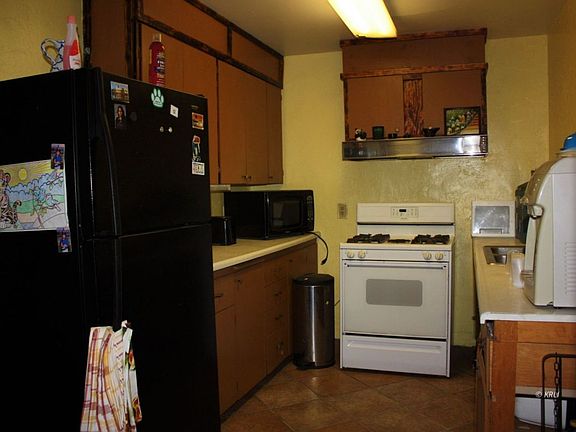 5th image of 69 Pinebrook Dr