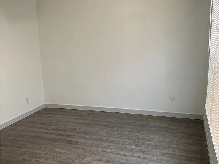 915 N Francis St — Photo 2