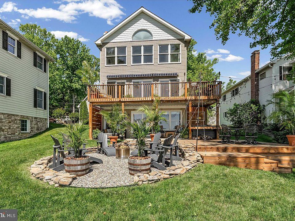 1st image of 12 Park Ln