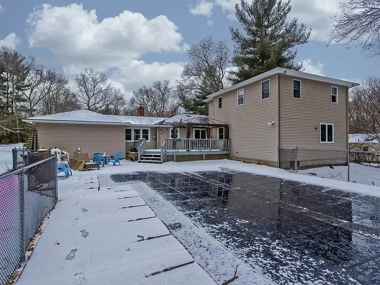 128 Birch Rd — Photo 4