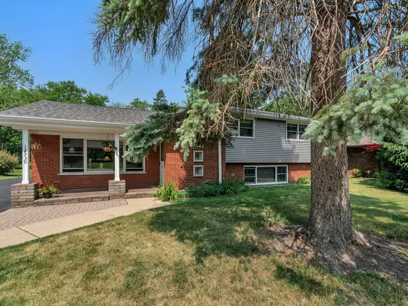 12930 S 70th Ct, Palos Heights, IL 60463