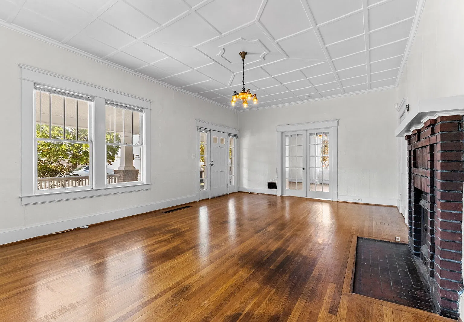 1 bed, 1.0 bath, 1100 sqft, $1,410 — Photo 4