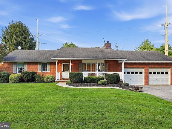 2nd image of 2862 Lawndale Rd