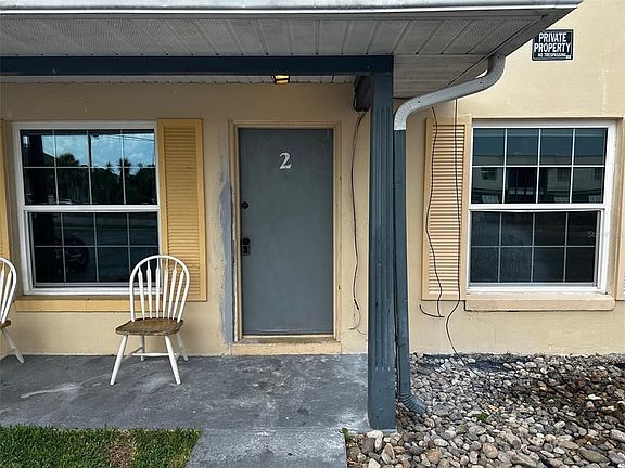 2nd image of 122 Caribbean St #2