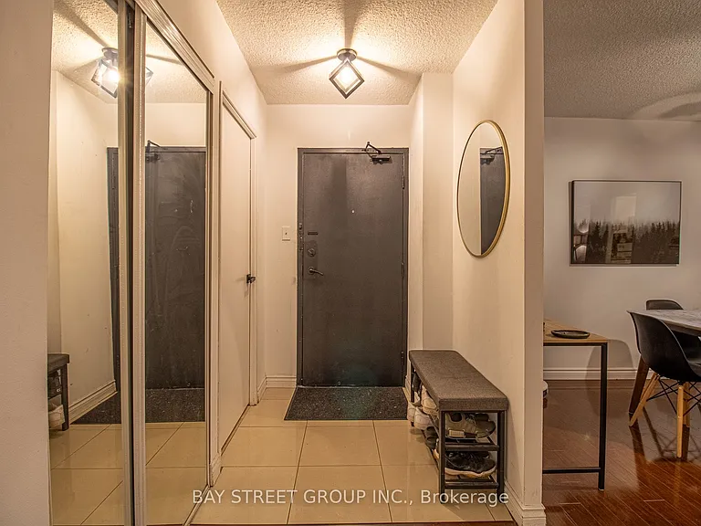 2050 Bridletowne Cir #1712 — Photo 26