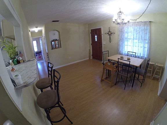 4th image of 10910 N Edison Ave