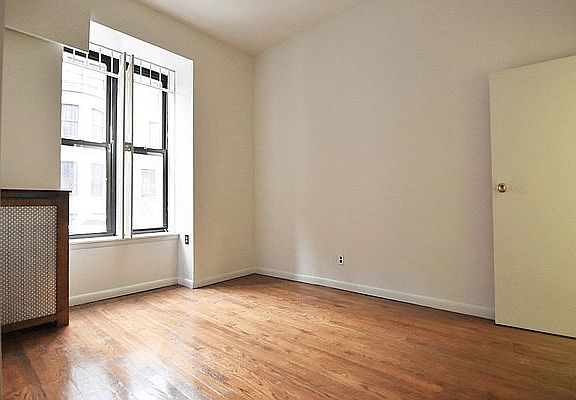 2nd image of 253 W 91st St #1B