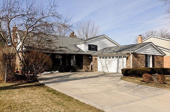2926 N Windsor Dr Arlington HEIGHTS