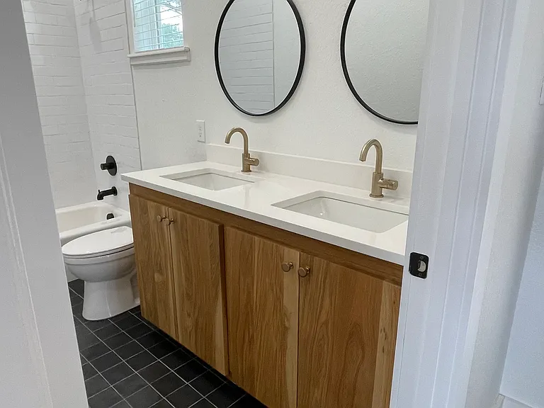 360 Hillside Dr — Photo 17