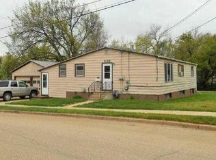 625 12th St NE #1, Minot, ND 58703