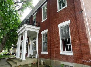 23 S 8th St, Belleville, IL