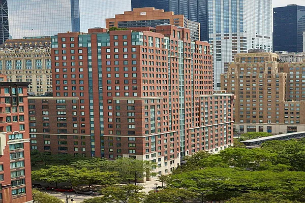 Rented by Sotheby's International Realty | media 24