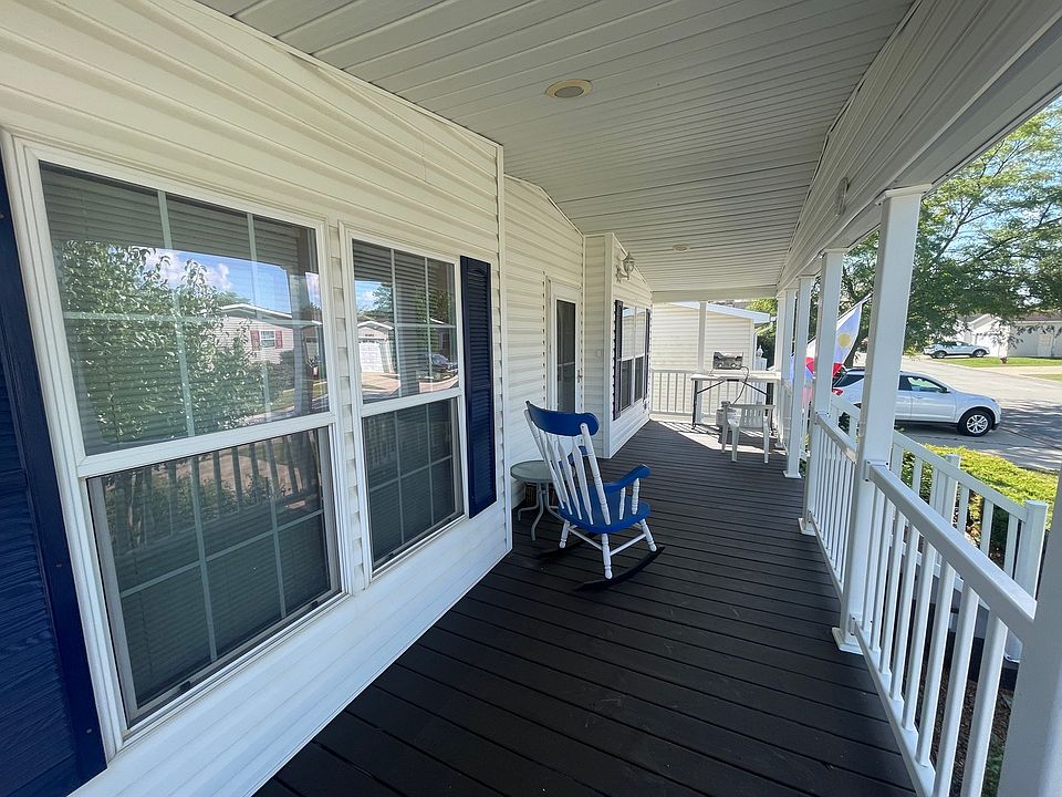 2nd image of 25625 Shinnecock Dr