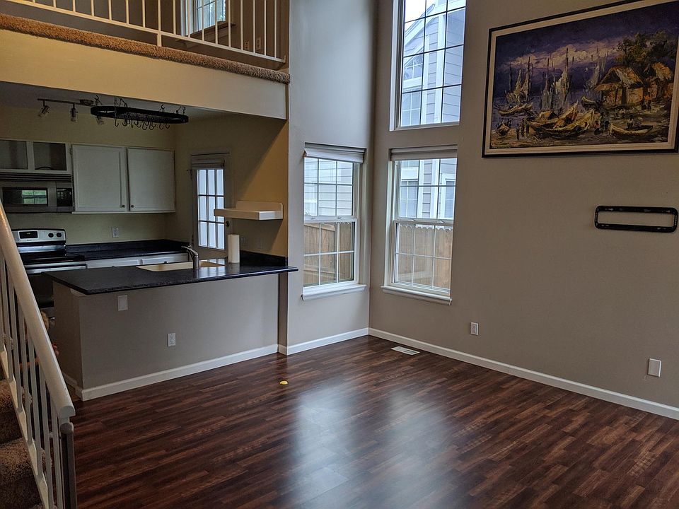 Living room and kitchen as you walk in (picture wont be included, sorry!)