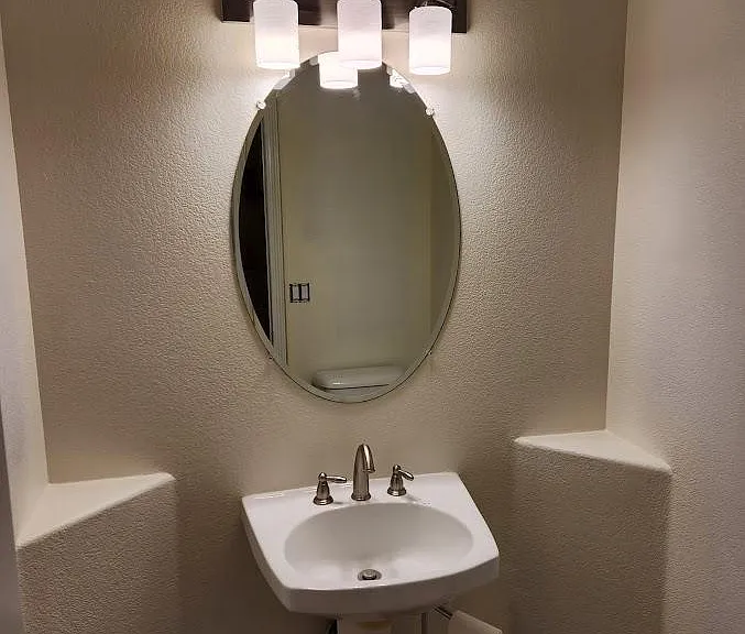 Main Floor 1/2 Bathroom