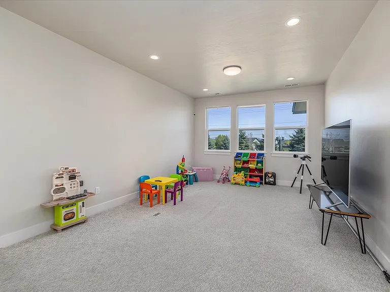 5562 S Zaivcla Ave — Photo 23