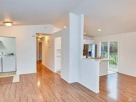 3rd image of 107 Meadow Ct