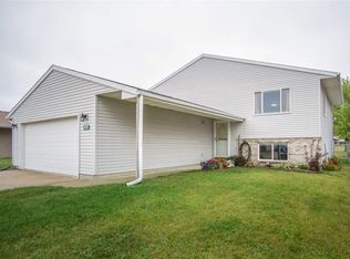4028 Jill Dr, Waterloo, IA 50701