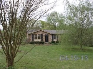 2950 Pace Rd, Clarksville, TN 37043