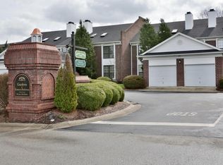 1271 Parkway Gardens Ct APT 105-B, Louisville, KY 40217
