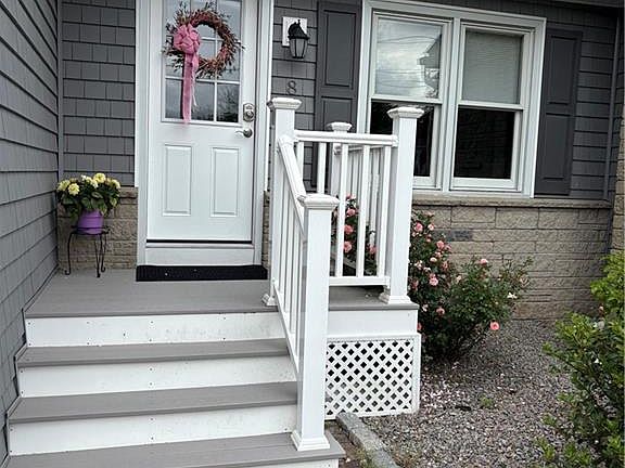 2nd image of 8 Belaire Dr
