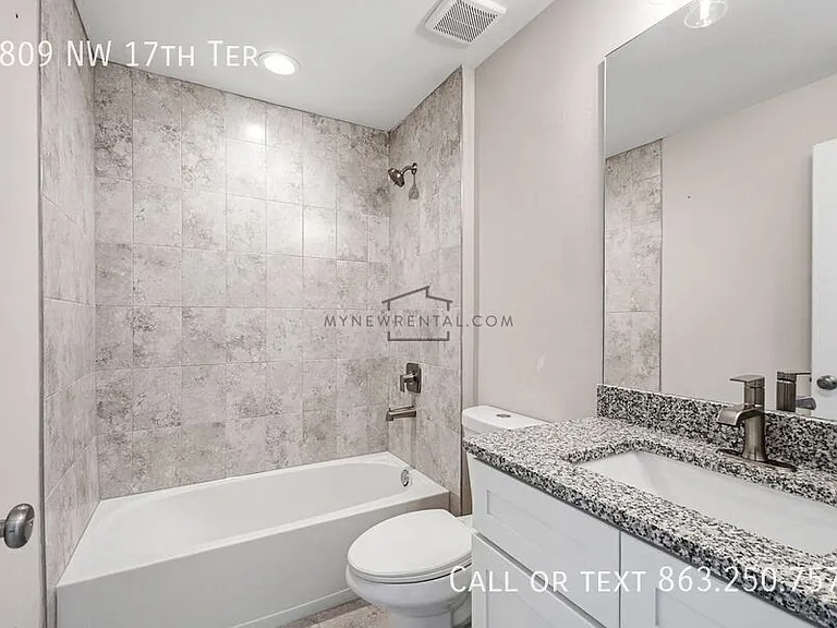 1809 NW 17th Ter — Photo 14