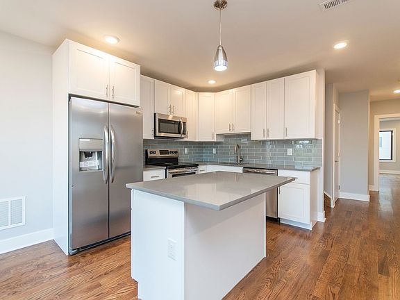 4th image of 812 N Uber St #6