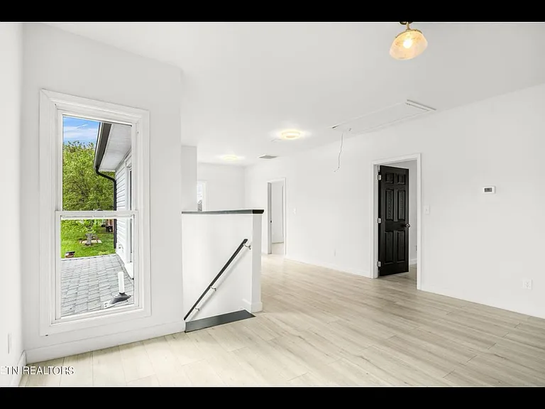 2307 Linden Ave #B — Photo 10