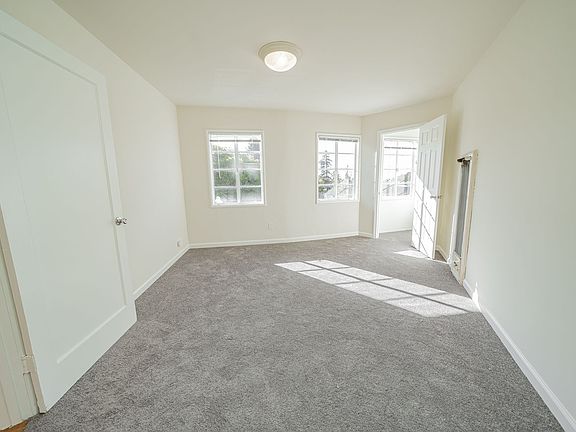 5th image of 350 Berkeley Park Blvd Suite 4
