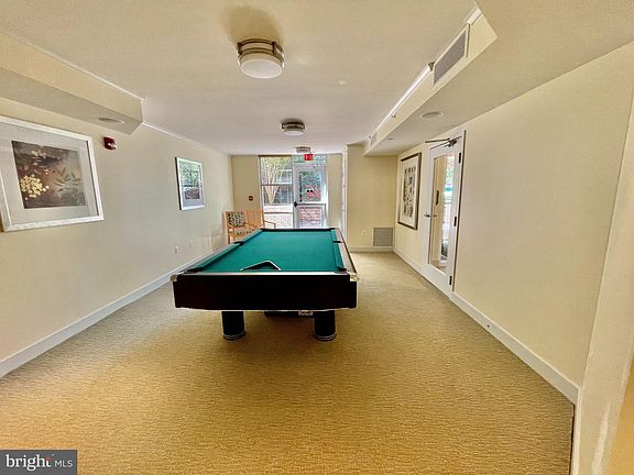 4th image of 1325 N Pierce St APT 403