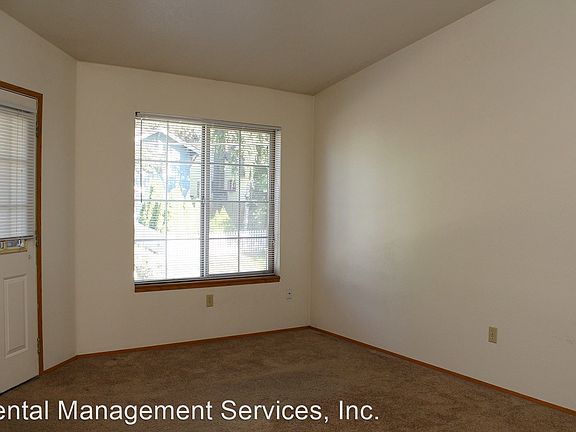 5th image of 4638 NE Hancock St #7170711