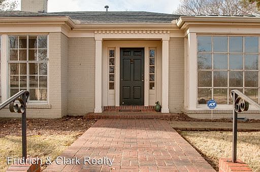 5th image of 407 W Tyne Dr