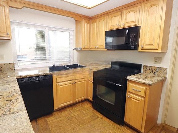 2nd image of 516 Chantel Ct