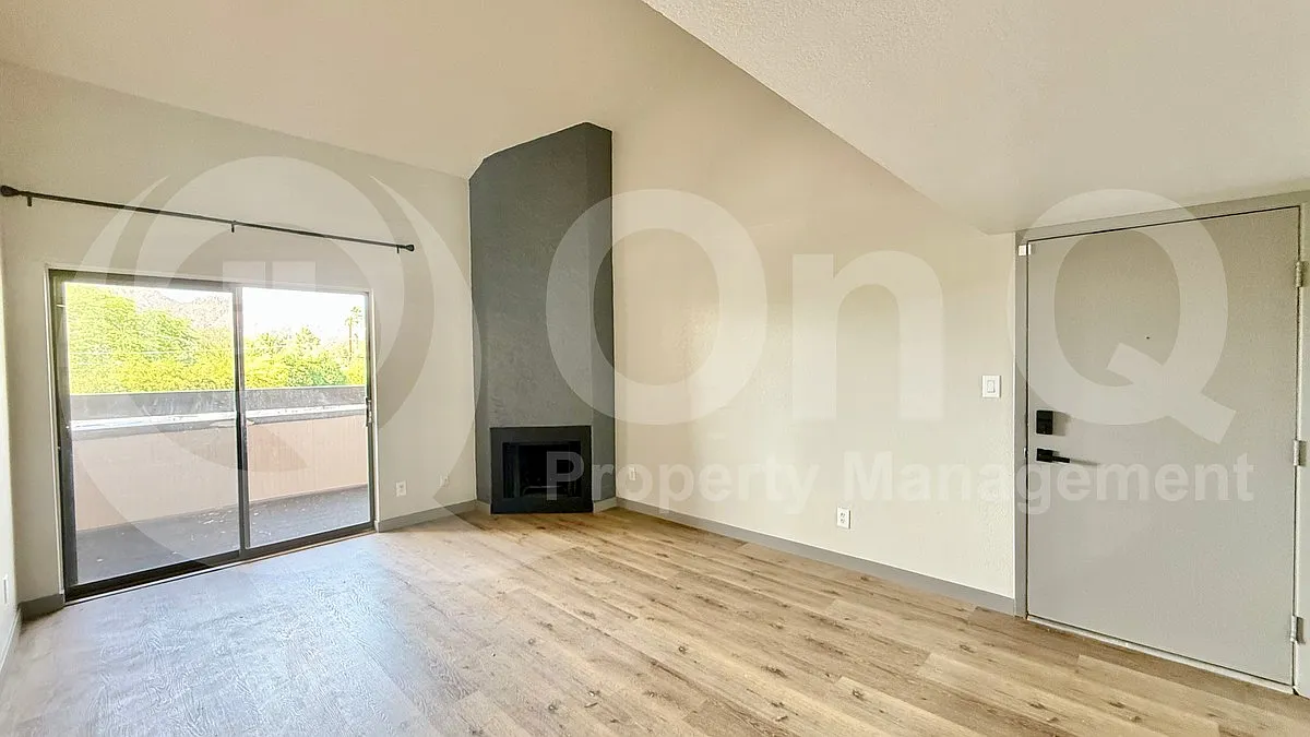1 bed, 1.0 bath, 771 sqft, $1,249 — Photo 4