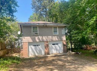 136 1/2 W New York Ave, McComb, MS 39648