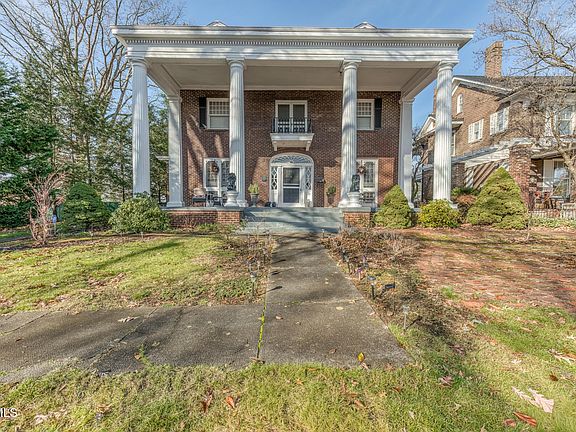 3rd image of 130 Solar St