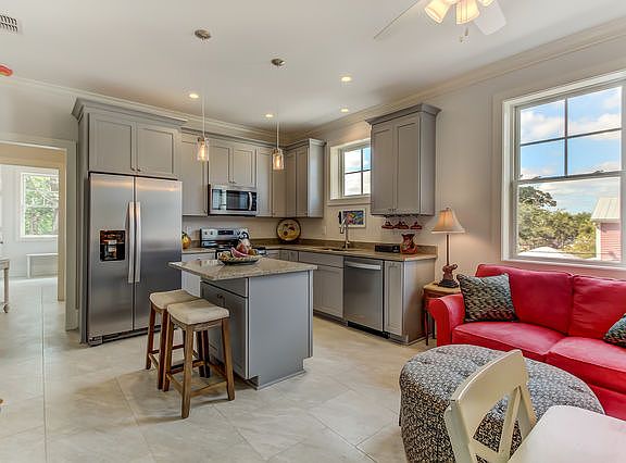2nd image of 302 Ash St #B