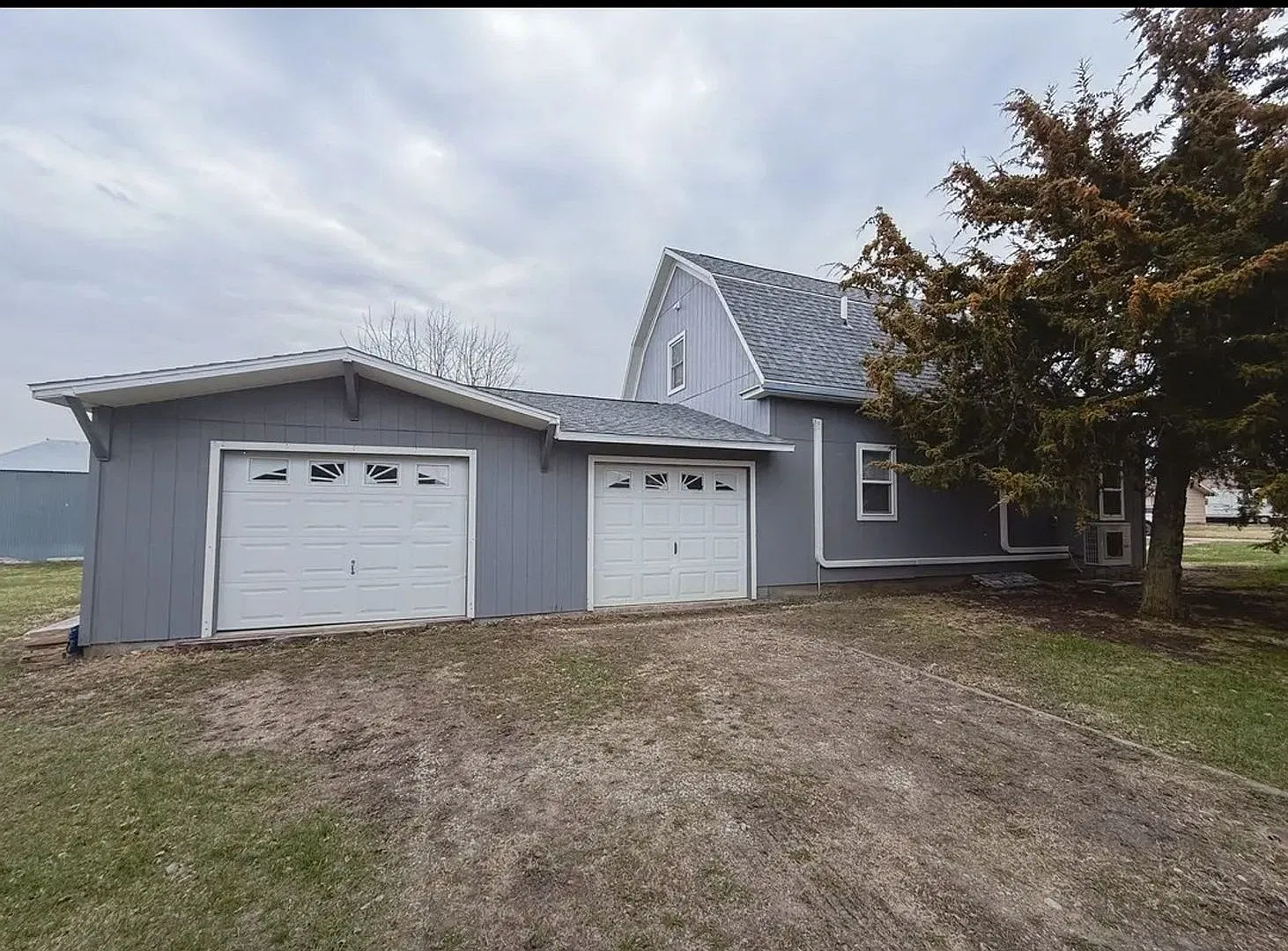 Charming 3BR House in Wessington Springs — Photo 2