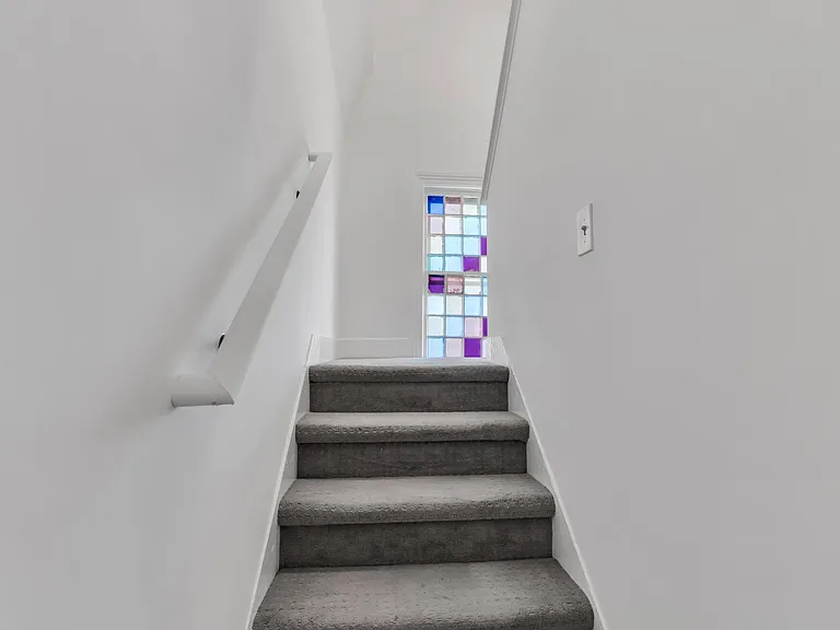 301 2nd Ave #3 — Photo 4